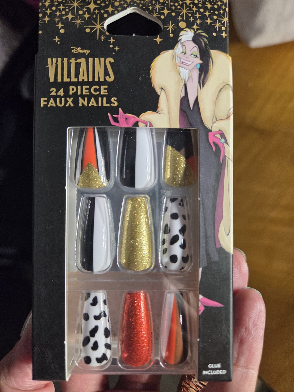Disney Villains Cruella-Inspired Faux Nails - Black White Gold Red
